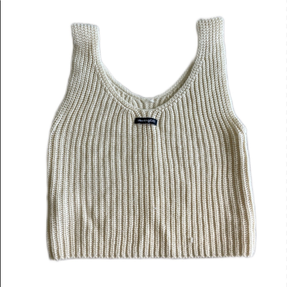 MeetingCiCi creme colored knit tank top